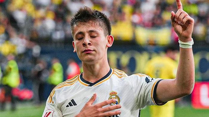 Ayın değil Real Madridde sezonun oyuncusu Arda Gülere Dünya Kupası öncesi büyük moral