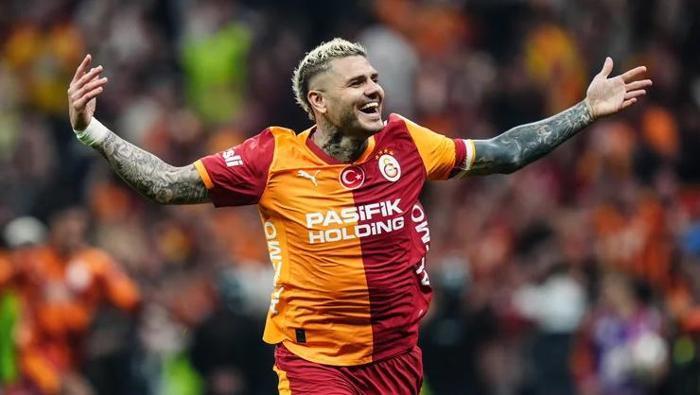 TAKIMIN EFSANESİ OLDU