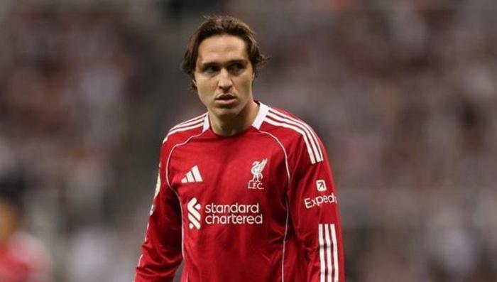 Liverpoolun yıldızı Chiesaya teklif Anlaşma yakın