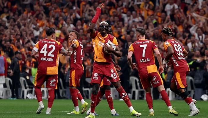 Galatasaraydan transfer bombası Tüm dünyanın dikkatini çekecek: Savunmaya duvar örecek