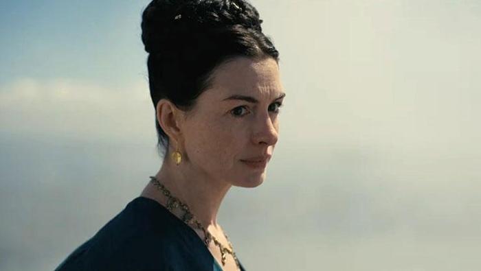 Anne Hathaway ile Leandro Trossard birlikte görüldü Eşinden ayrılmıştı...