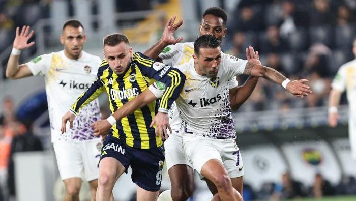 Fenerbahçeye Cem Dizdardan sert eleştiri: Paradoks da içinden çıkılmaz hal alıyor