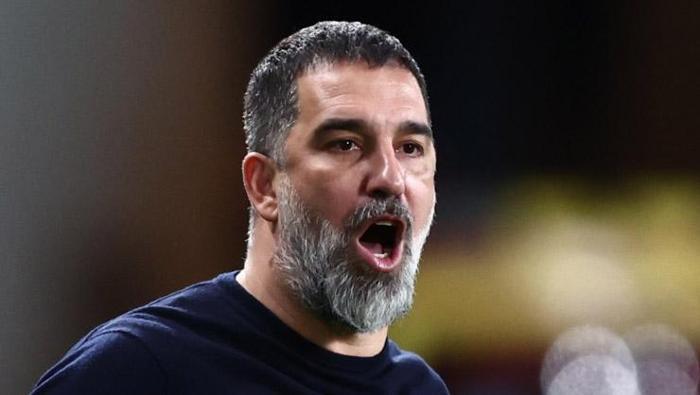 Beşiktaşta teknik direktör operasyonu başladı Arda Turan ile görüşmeler başlayacak