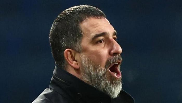 Beşiktaşta teknik direktör operasyonu başladı Arda Turan ile görüşmeler başlayacak