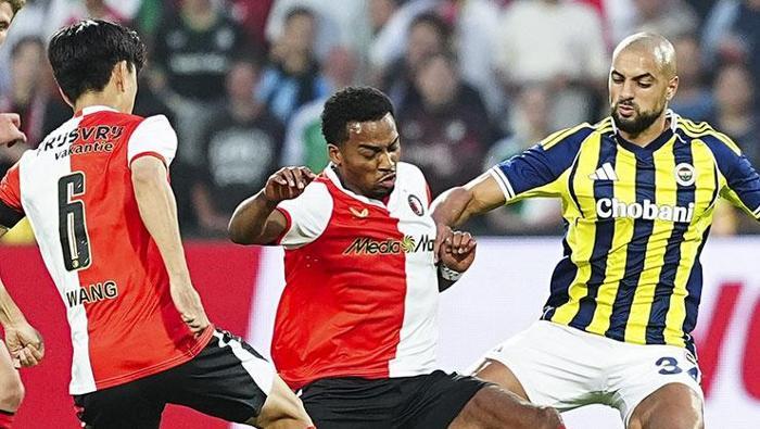 Fenerbahçede yeni sezon öncesi ilk ayrılık İspanyollar duyurdu...
