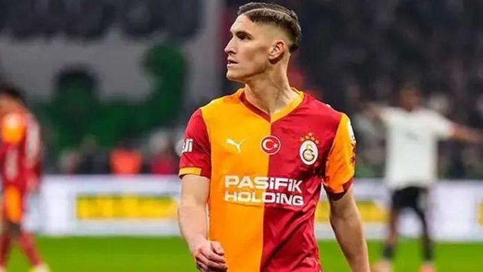 İngilizler Galatasarayın yıldızının peşinde Yönetim bonservisini belirledi