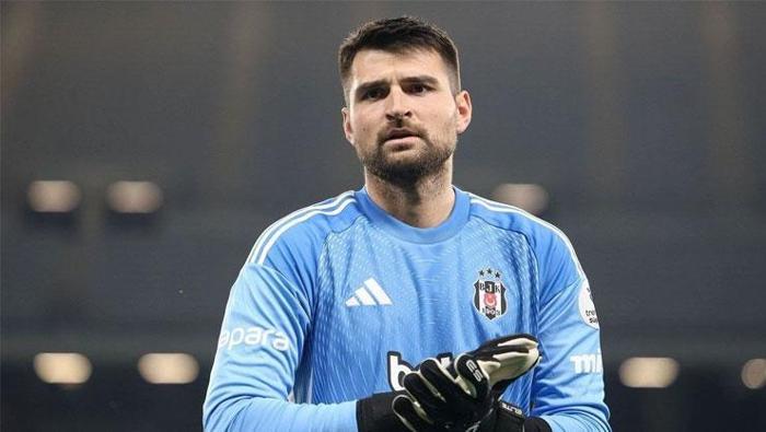 ERSİN AYRILIĞA SICAK