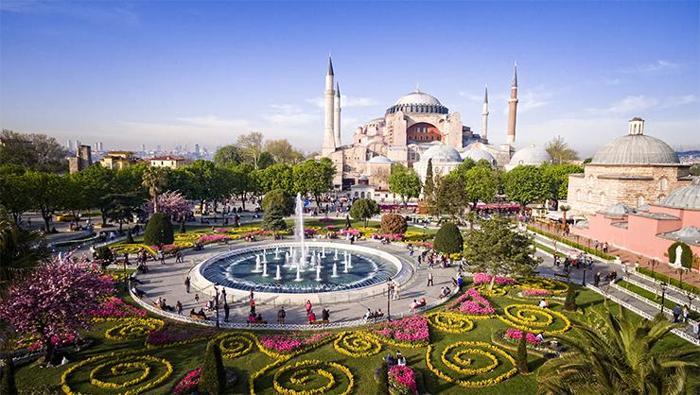 İstanbul Bayram Namazı Saati 2026 | İstanbulda Kurban Bayramı Namazı Saat Kaçta, Ne Zaman Kılınacak Diyanet Bayram Namazı Vakti