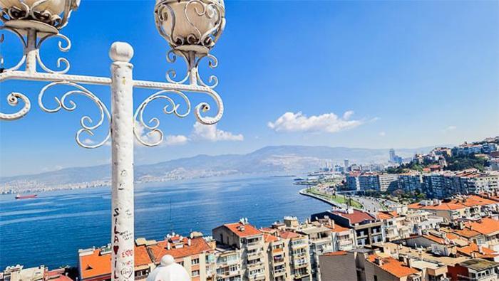 İzmir Bayram Namazı Saati 2026 | İzmirde Kurban Bayramı Namazı Saat Kaçta, Ne Zaman Kılınacak Diyanet Bayram Namazı Vakti
