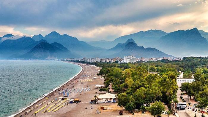 Antalya Bayram Namazı Saati 2026 | Antalyada Kurban Bayramı Namazı Saat Kaçta, Ne Zaman Kılınacak Diyanet Bayram Namazı Vakti
