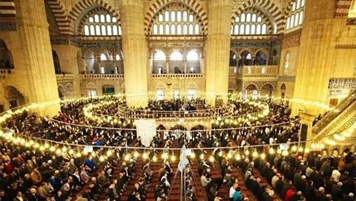Şanlıurfa Bayram Namazı Saati 2026 | Şanlıurfada Kurban Bayramı Namazı Saat Kaçta, Ne Zaman Kılınacak Diyanet Bayram Namazı Vakti