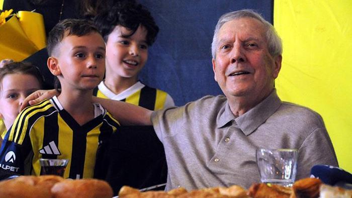 'Gerekirse soyunma odasına girerim!' Aziz Yıldırım'dan teknik yönetici açıklaması 2 6a19e3c9783c4d727fde04d8