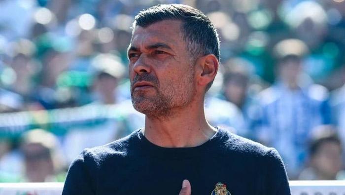 Beşiktaş’ta teknik direktör operasyonunda rota değişti Masaya oturulacak