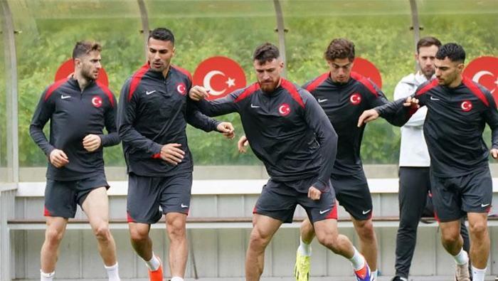 ZEKİ ÇELİK VE SALİH ÖZCAN