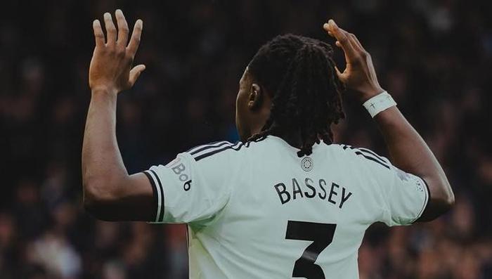 BASSEY DE GÜNDEMDE