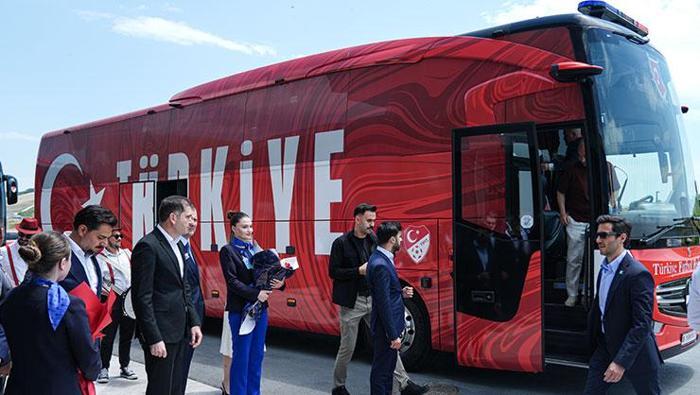A Milli Takımın ABDye uğurlanması, dünyayı ağzı açık bıraktı Türkler geri dönüyor, heyecan verici