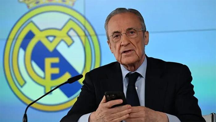 Real Madridin gizemli transferi Osimhen mi Florentino Perez ser verip, sır vermedi ama yakayı ele verdi