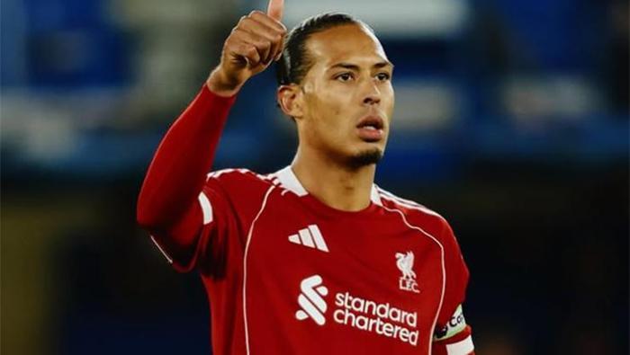 Virgil Van Dijk transferinde ipler Icardinin elinde Okan Buruk savunmasına patron istiyor