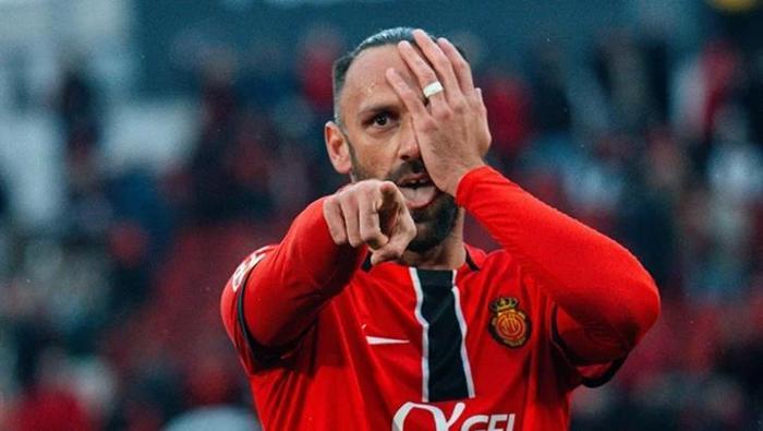 Anlaşma sağlandı İşte Fenerbahçe Başkanı Aziz Yıldırım’ın ilk transferi