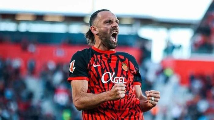 Anlaşma sağlandı İşte Fenerbahçe Başkanı Aziz Yıldırım’ın ilk transferi