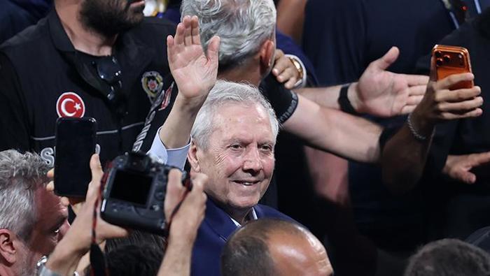 Anlaşma sağlandı İşte Fenerbahçe Başkanı Aziz Yıldırım’ın ilk transferi