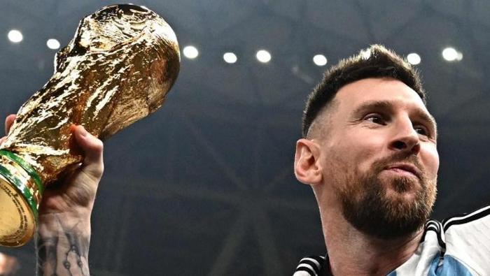 KİLİT OYUNCU MESSI