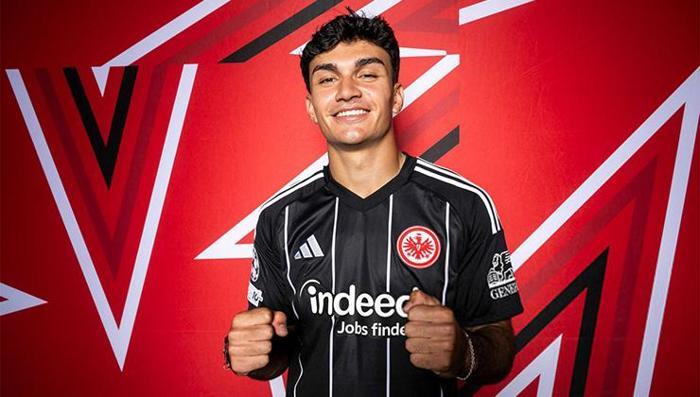 Galatasaraya kötü haber Frankfurt Can Uzun kararını verdi