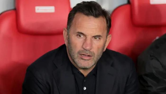 Galatasarayın hocası Okan Buruktan yabancı kuralı eleştirisi İşimizi zorlaştırdı