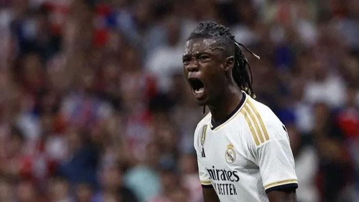 Galatasarayın orta saha transferinde önceliği belli oldu Camavinga mı, Thuram mı