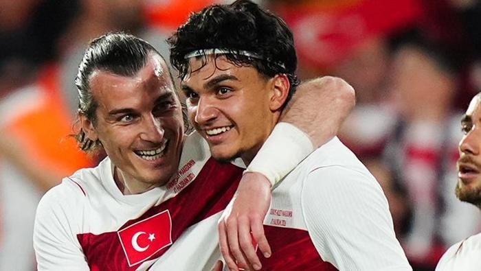 Frankfurttan Galatasaraya Can Uzun resti Transferde son dakika