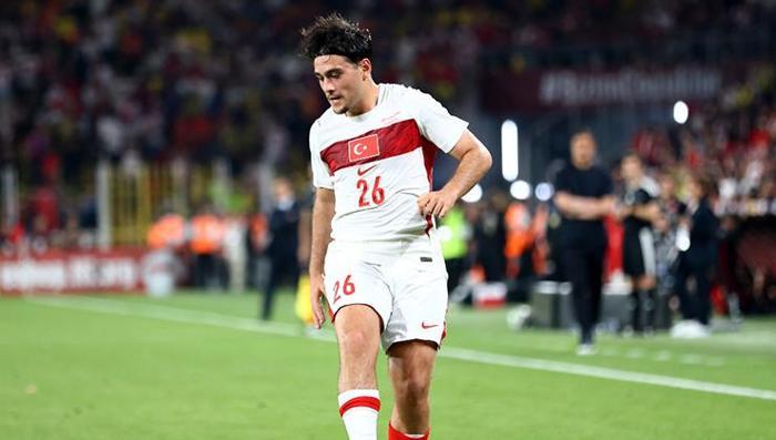 Beşiktaşın transfer hedefi 3 milli yıldız Önder Özen temaslara başladı