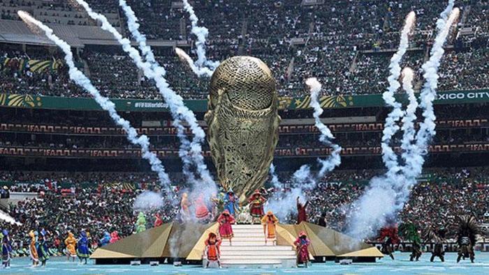 Dünya Kupası finali Super Bowl gibi olacak Futbolseverler ikiye bölündü