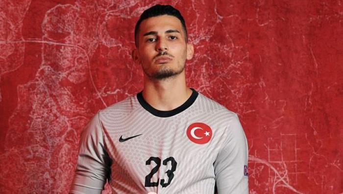 Beşiktaşın transfer hedefi 3 milli yıldız Önder Özen temaslara başladı