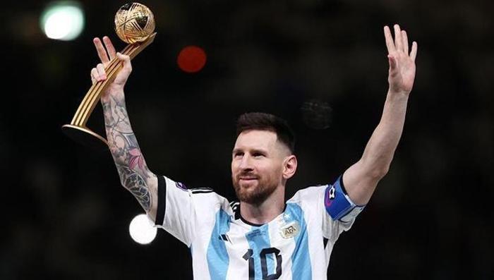 25 - Lionel Messi