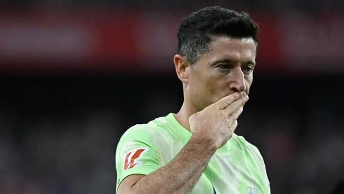 Ve anlaşma sağlandı Lewandowski yeni takımına imzayı atıyor