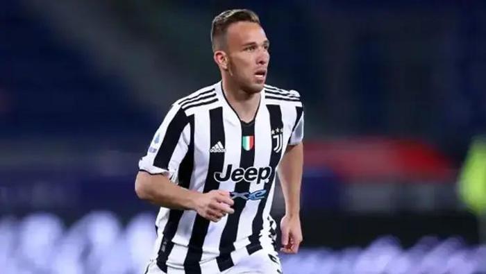 Beşiktaş Juventusun yıldızının peşinde Italianodan özel transfer isteği