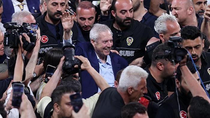 İtalyan devi peşini bırakmıyor Fenerbahçenin yıldızı için yeni teklif