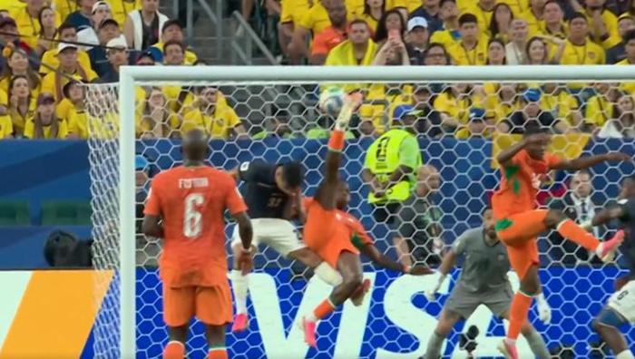 Fildişi-Ekvador maçına Singo damgası Önce Enner Valencia ile tartıştı, sonra galibiyeti getirdi: İşte yaşananlar