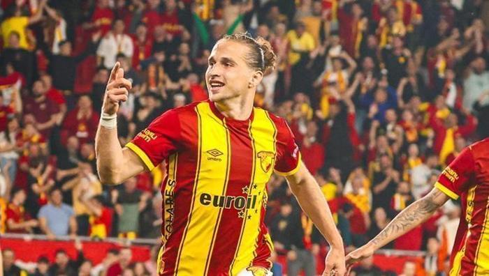 Fenerbahçeden 3 transfer birden 40 milyon euroluk paket hazır...