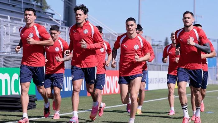 Paraguayda Türkiye önlemi Gustavo Alfarodan sürpriz karar: İki oyuncu sakatlandı