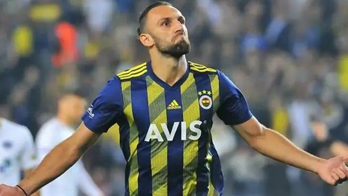 1 SEZON OYNADI