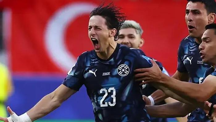 GOL TARİHE GEÇTİ