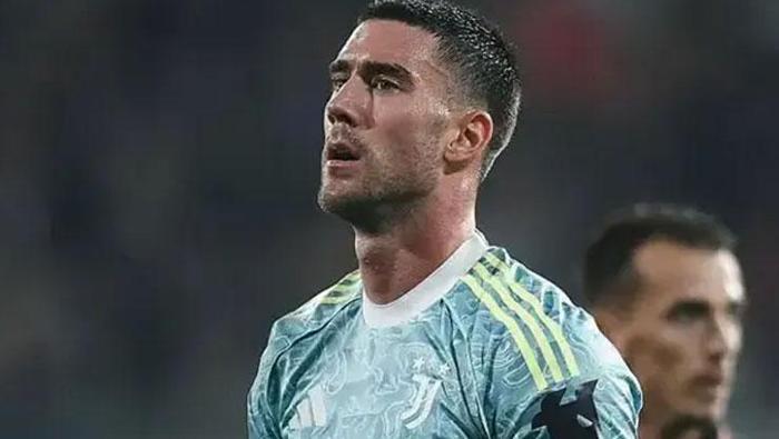 Beşiktaşa Vlahovic müjdesi Transferde dev operasyon