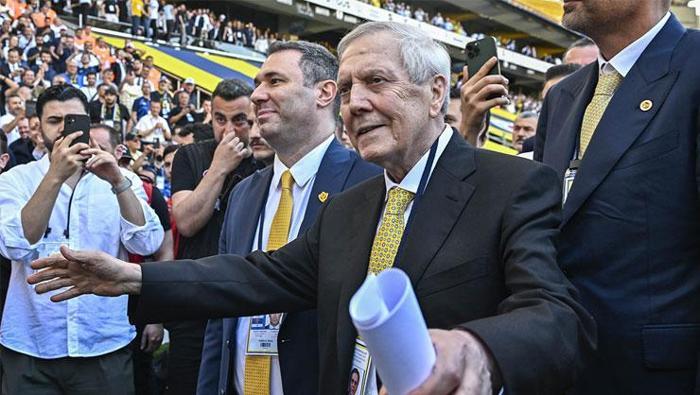 Geldiği gibi gidiyor Fenerbahçenin yıldızına İngiltereden talip çıktı