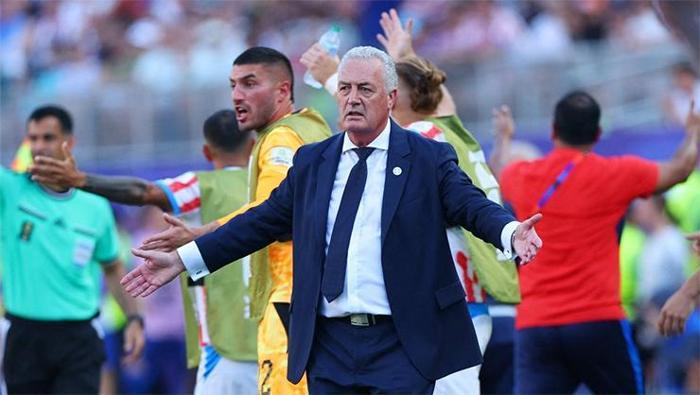 Fransa-Paraguay: Saha ringe döndü yumruk ve tekmeler havada uçuştu Mbappe çıldırdı Pisleşmemiz gerekiyorsa pisleşiriz