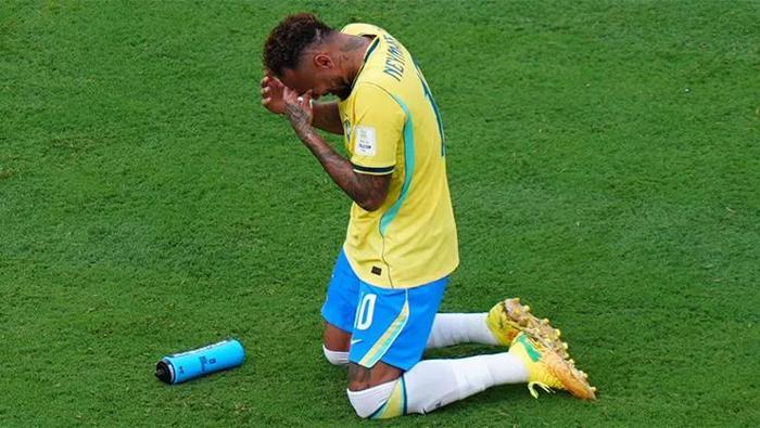 Norveçi şansa Dünya Kupasına katılan kulüpsüz Nyland çeyrek finale taşıdı Brezilyada Neymar hüngür hüngür ağladı