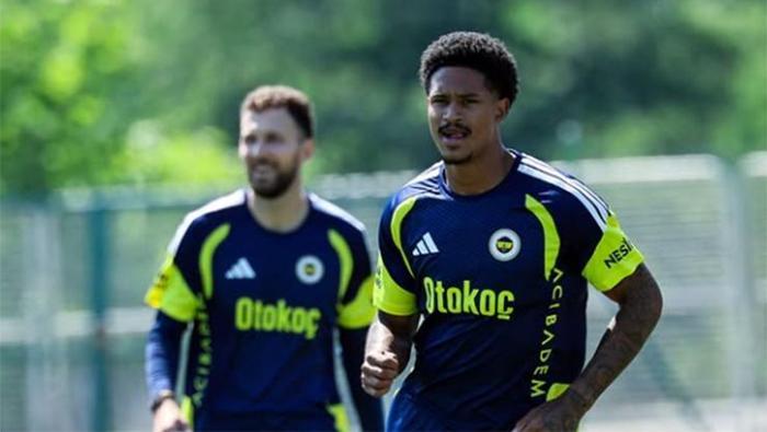 Fenerbahçeden Oosterwolde için son karar Gidiyor mu, kalıyor mu