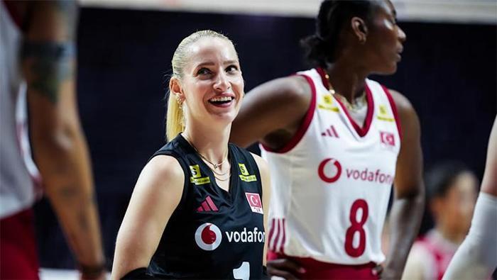 Vargas böyle istedi: Filenin Sultanları Osaka seferine zaferle başladı İlkin Aydın ve Hande Baladın farkı...