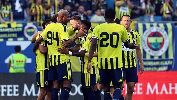 FENERBAHÇE 4 GOLLE KAZANDI