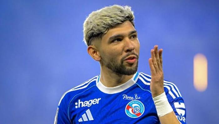 Galatasarayın transferde asıl hedefi ortaya çıktı Paraguaylı yıldızı Okan Buruk istedi